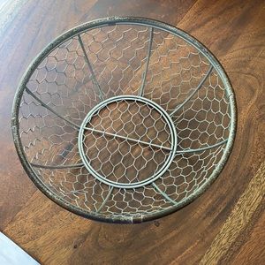 Wire round basket
